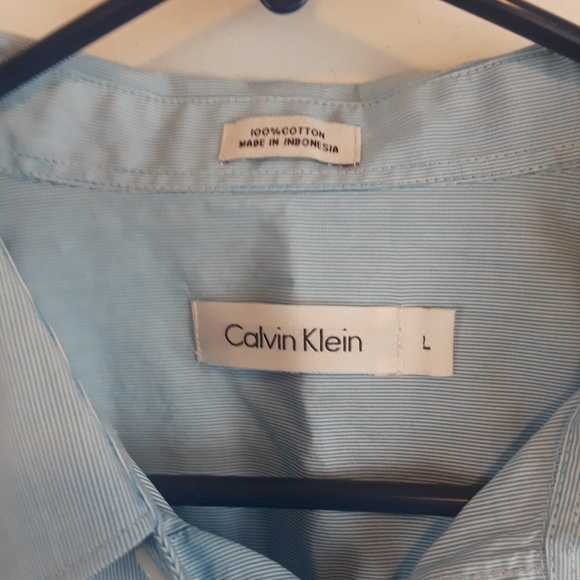 Calvin Klein men's blue striped button down shirt - Picture 3 of 7